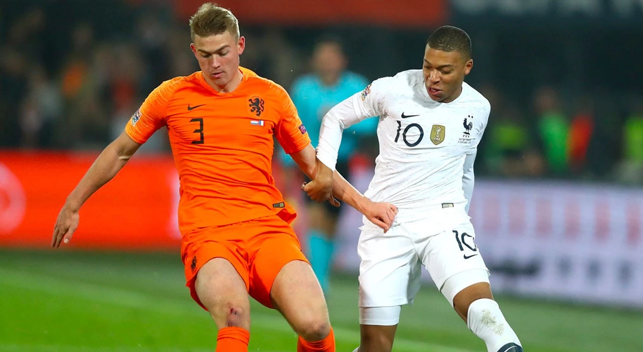 Sexta-feira (24/3) - Pelas Eliminatórias da Euro, França encara a Holanda