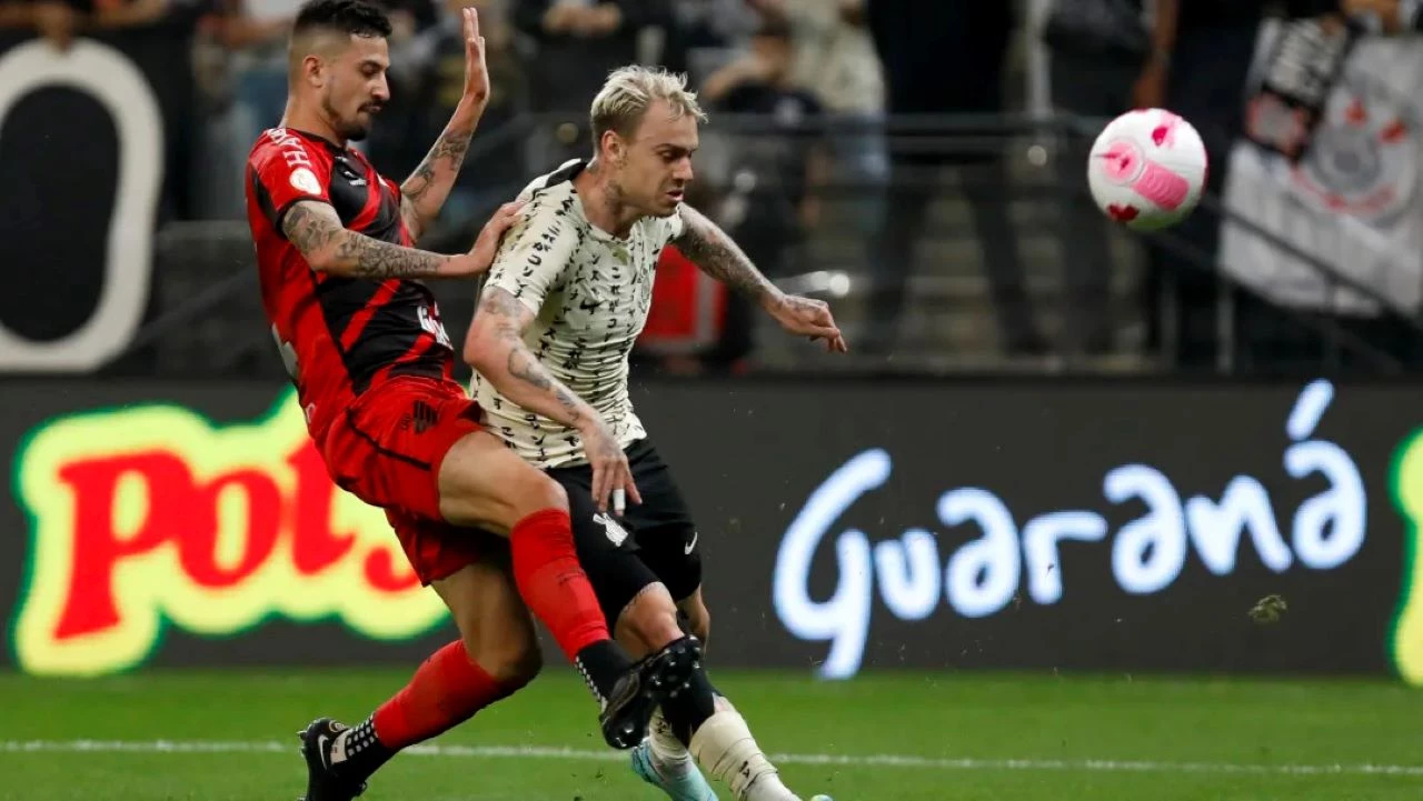Sábado (24/6) - Athletico-PR recebe o Corinthians na Arena da Baixada 