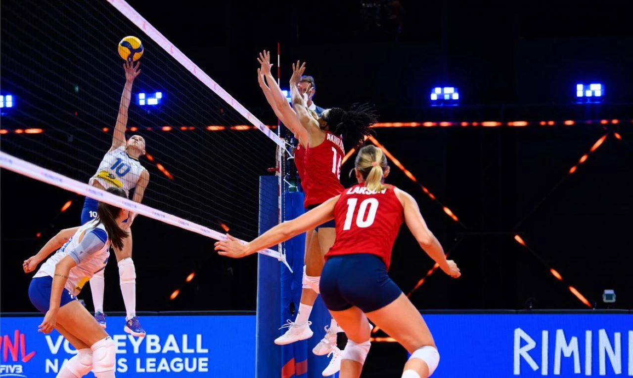 Quarta-feira (12) - EUA pegam Japão nas quartas da Liga das Nações de Vôlei feminino 
