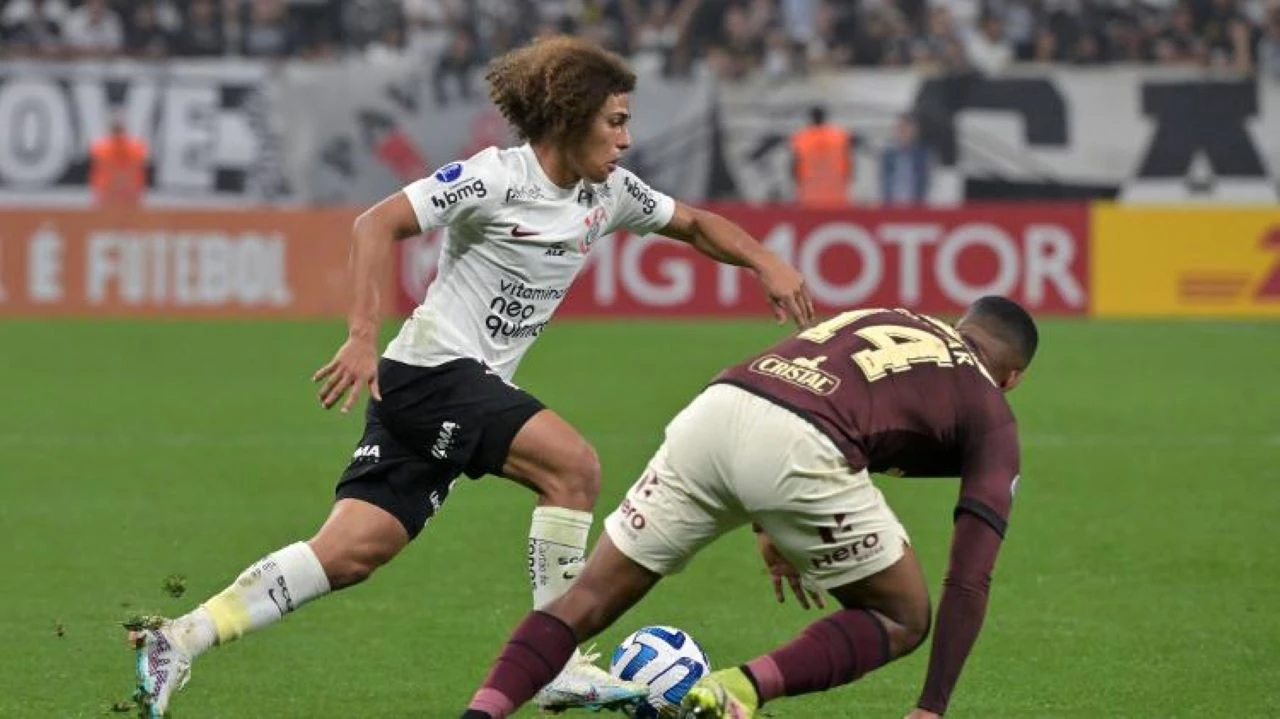 Terça-feira (18/7) - No Peru, Timão pega o Universitario por vaga na Sul-Americana