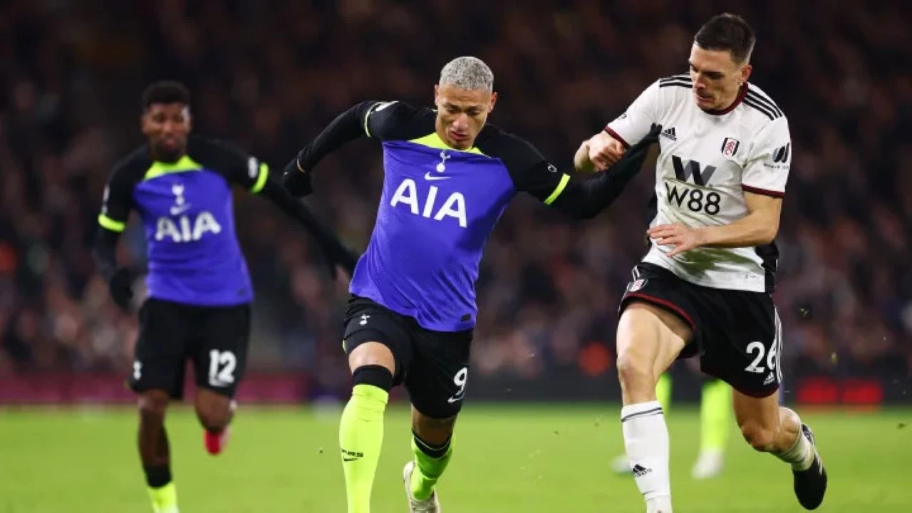 Segunda-feira (23/10) - Tottenham x Fulham em duelo londrino na Premier League